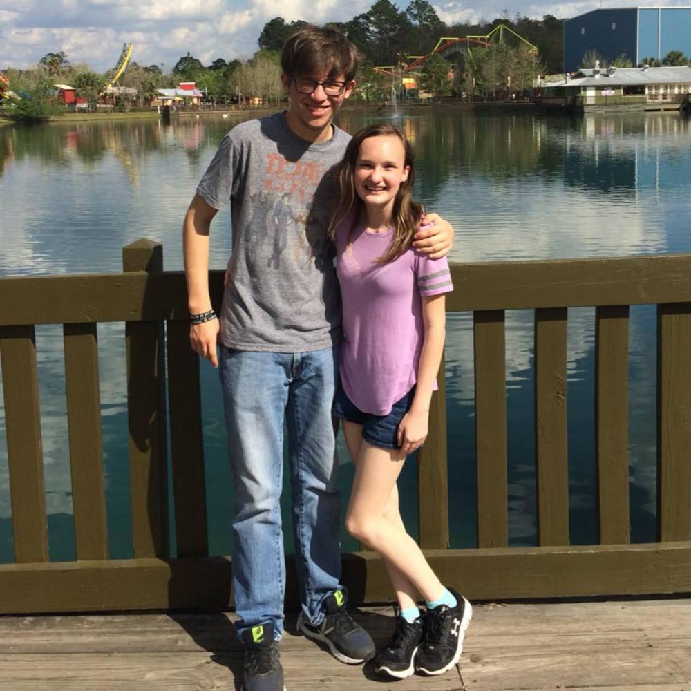 Meet your Posher, Chloe